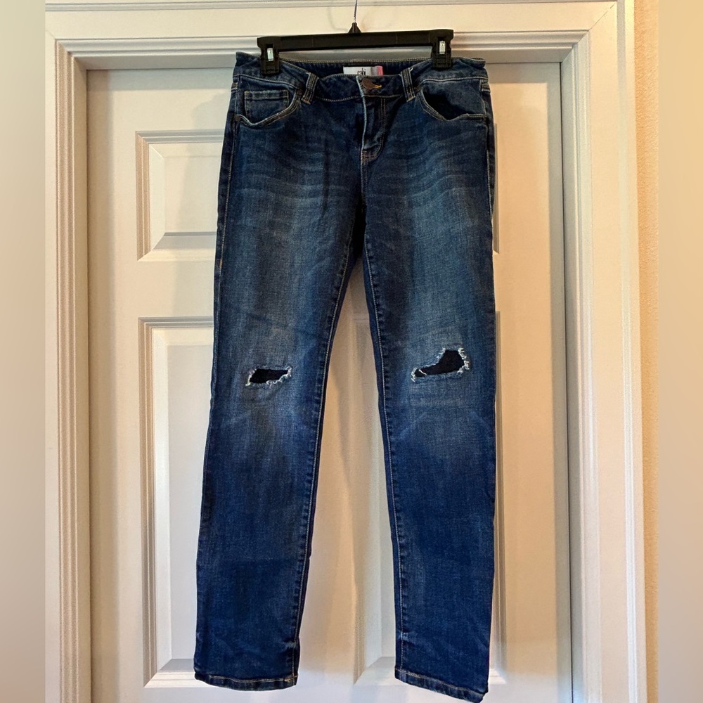 Cabi slim boyfriend jeans. Size 4.